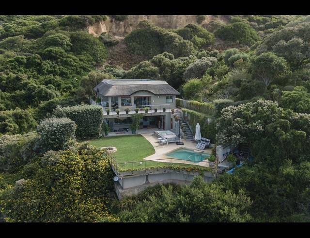 3 BEDROOM FREEHOLD TO LET IN CHAPMANS PEAK